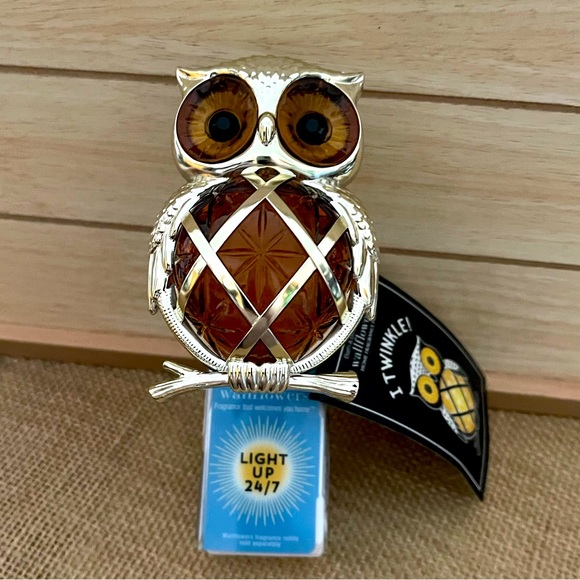 Bath & Body Works Fall Fiber Optic Owl Nightlight Wallflower Fragrance Plug - Picture 2 of 11